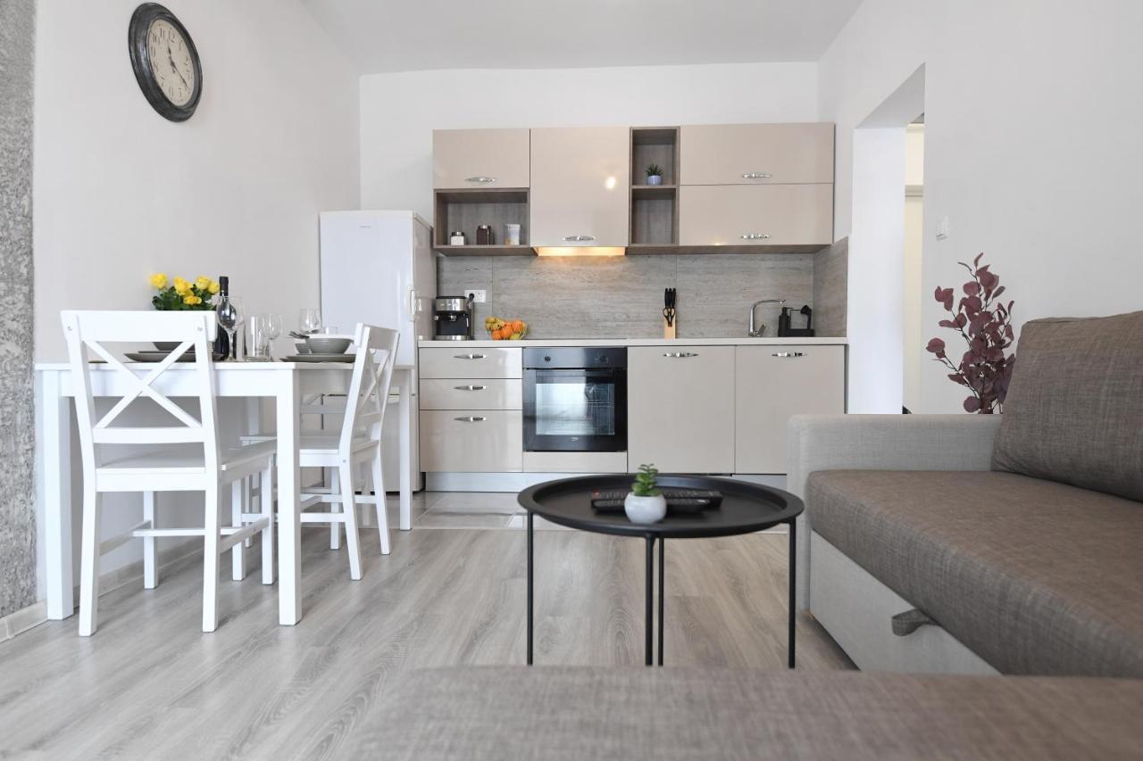 The Grey Apartment Zadar Extérieur photo